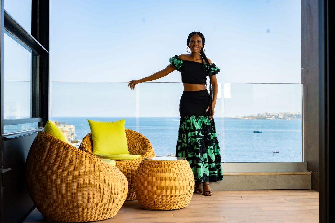 Zuri Two-Piece Set – Black & Emerald Brush Print
