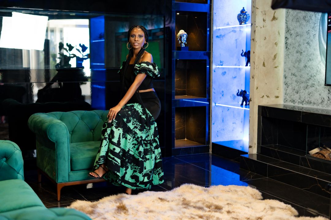 Zuri Two-Piece Set – Black & Emerald Brush Print